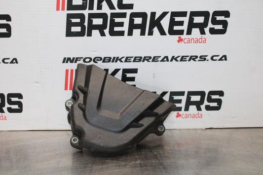 23-26 KAWASAKI NINJA ZX4RR ENGINE SPROCKET COVER BB872