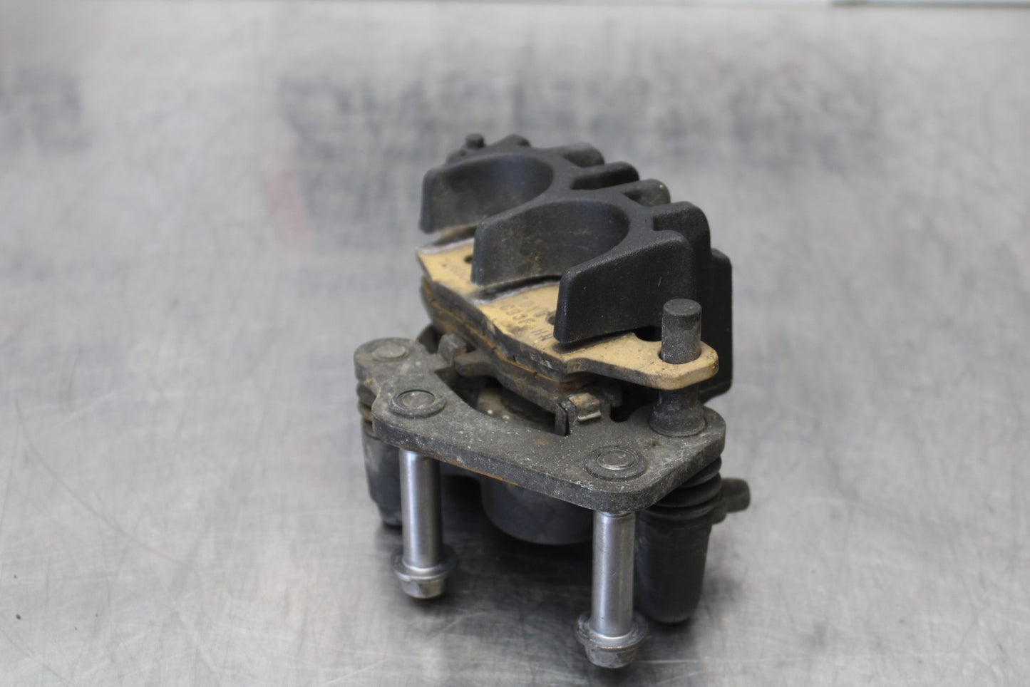 08 KAWASAKI VULCAN 900 FRONT BRAKE CALIPER BB184