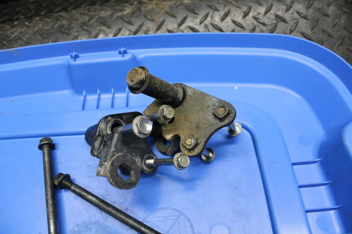 12-17 KAWASAKI NINJA 650 ENGINE MOUNTING BOLTS HARDWARE MOTOR SCREWS BB211