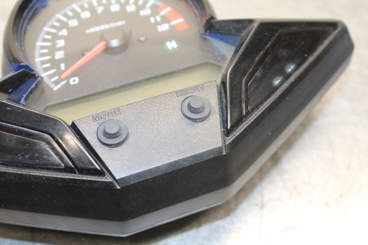 15-19 HONDA CBR300R SPEEDO TACH GAUGES CLUSTER SPEEDOMETER TACHOMETER  BB112  