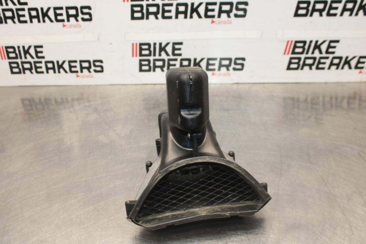 08 KAWASAKI NINJA ZX10R UPPER FAIRING MIRROR GAUGES STAY BRACKET BB902