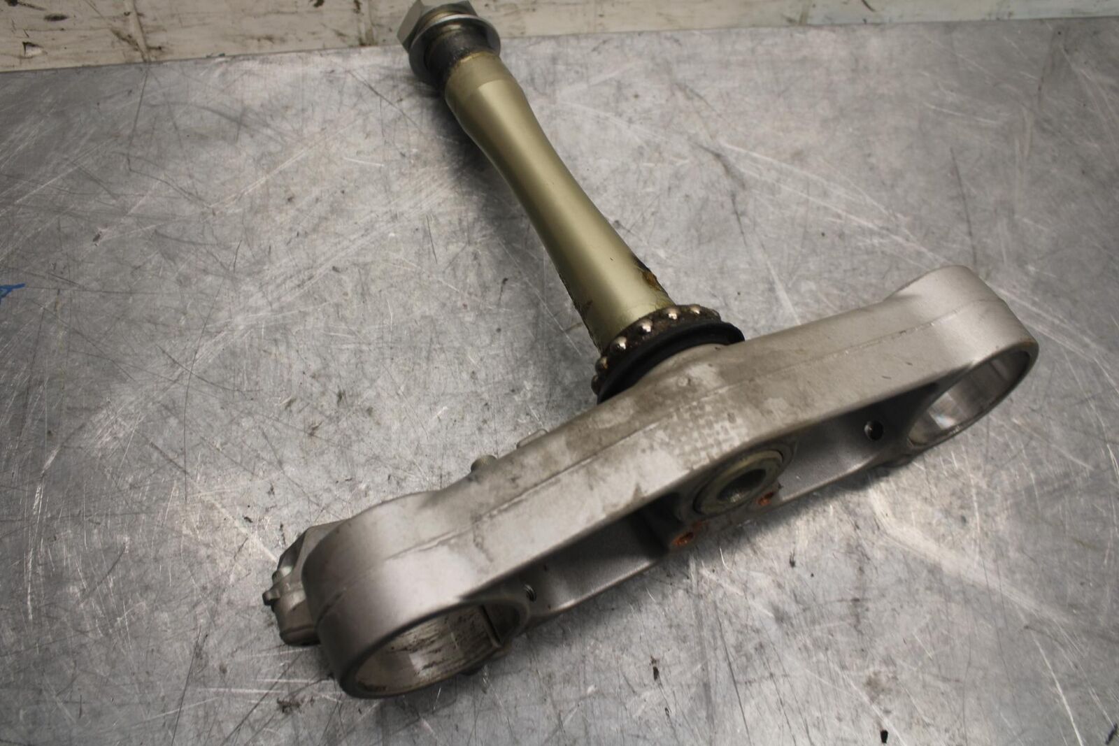 2013 Yamaha YZF R1  FORKS CLAMP LOWER TRIPLE TREE STEM 14B-23340-10-00  BB507