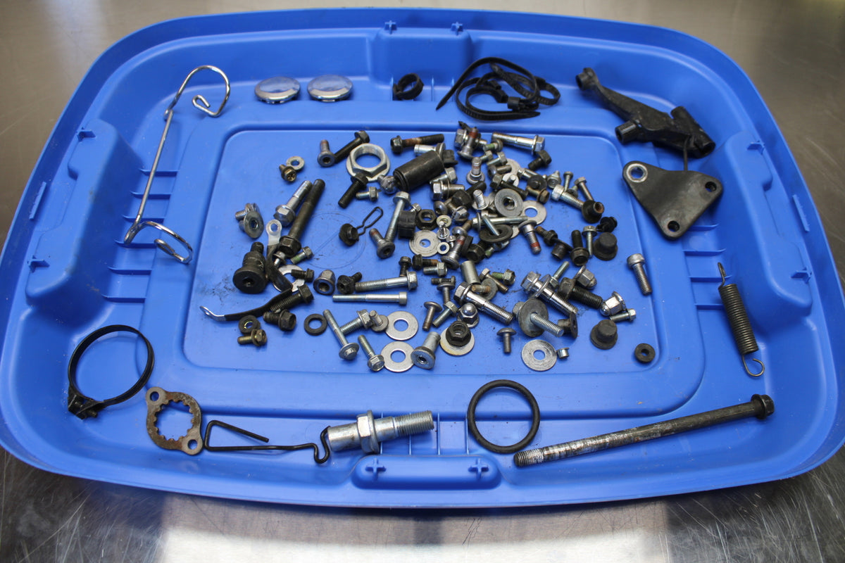 03-05 HONDA SHADOW CLASSIC 750 MOUNTING BOLTS HARDWARE MOTOR SCREWS BB139