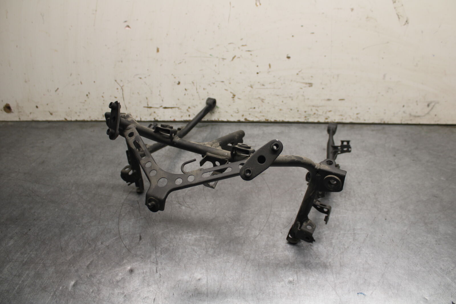 18-23 KAWASAKI NINJA 400 EX400 UPPER FAIRING MIRROR GAUGES STAY BRACKET  BB747