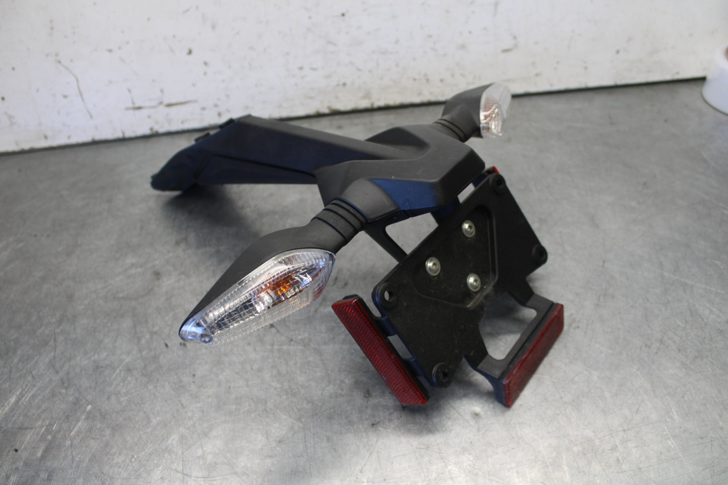 12-15 DUCATI 1199 PANIGALE REAR BACK FENDER MUD GUARD BB699