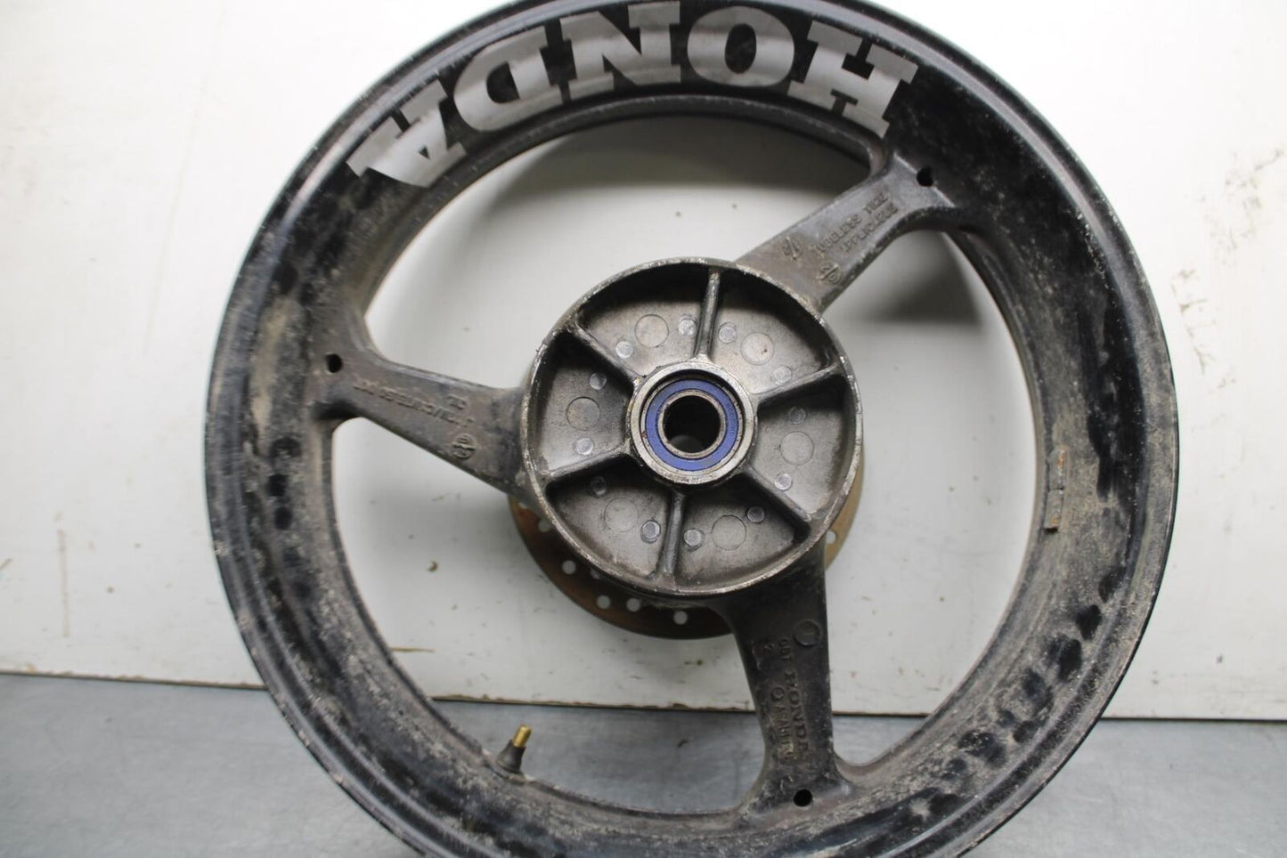 03-04 HONDA CBR600RR REAR WHEEL AND ROTOR BACK BRAKE DISC BB637