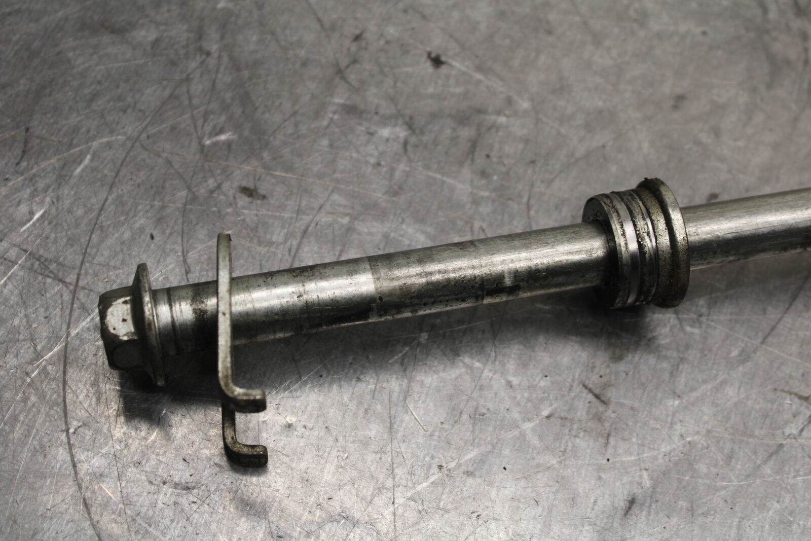 15-16 HONDA CB300F REAR AXLE BACK WHEEL RIM PIVOT BOLT AXEL BB740