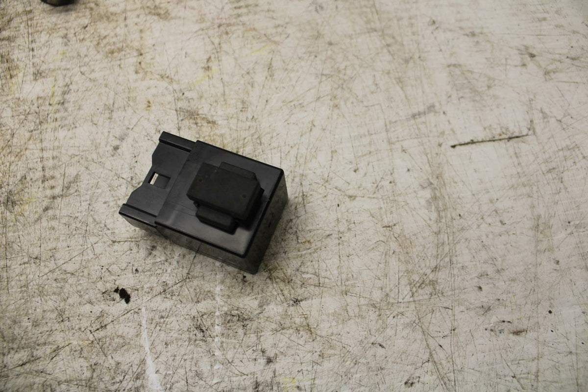 16-21 YAMAHA XSR900 FUEL PUMP GAS PETROL RELAY BB370