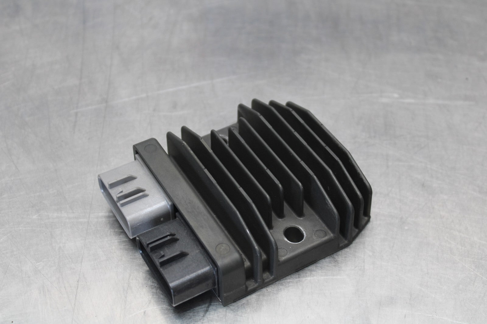 23-24 YAMAHA MT-07 RECTIFIER VOLTAGE REGULATOR BB194