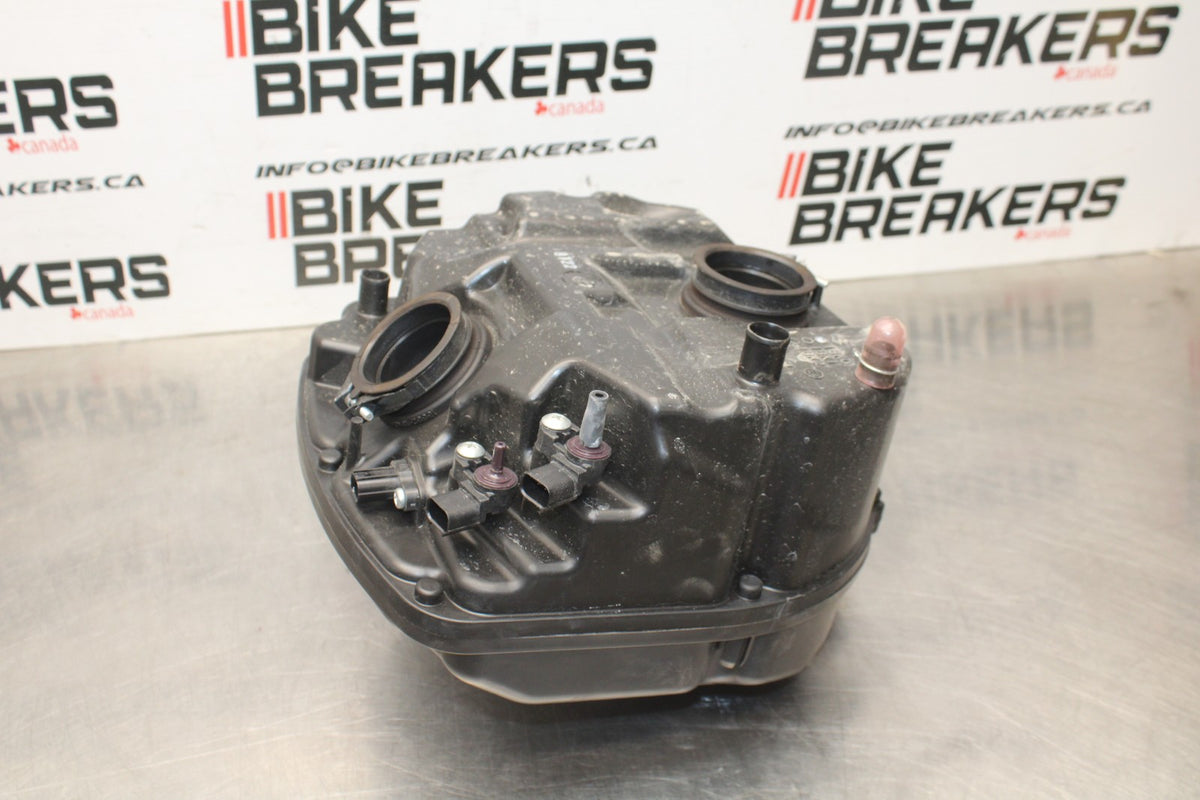 17-24 SUZUKI SV650 AIRBOX AIR INTAKE FILTER BOX BB829