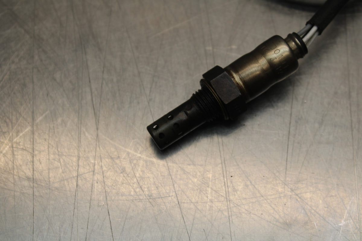 07 SUZUKI GSXR1000 OXYGEN O2 EXHAUST GAS LAMBDA SENSOR 18213-15H01 BB770