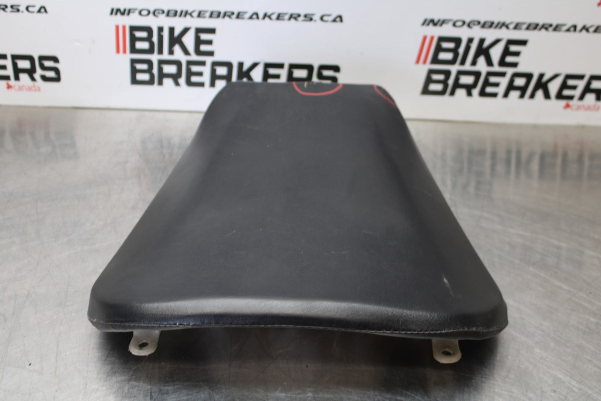 01-06 HONDA CBR600F4I FRONT DRIVERS SEAT PAD SADDLE PILLION BB185