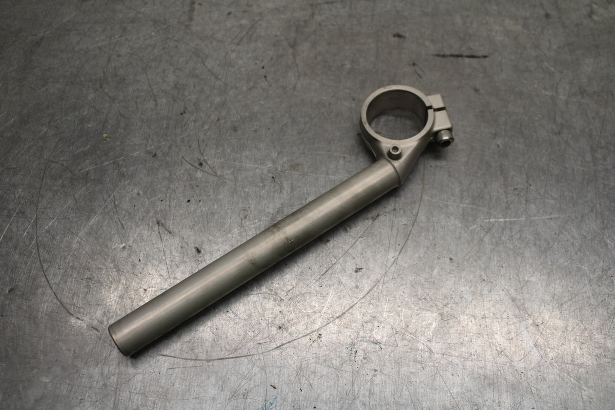 03-04 TRIUMPH DAYTONA 600 LEFT CLIP ON HANDLEBAR BB745