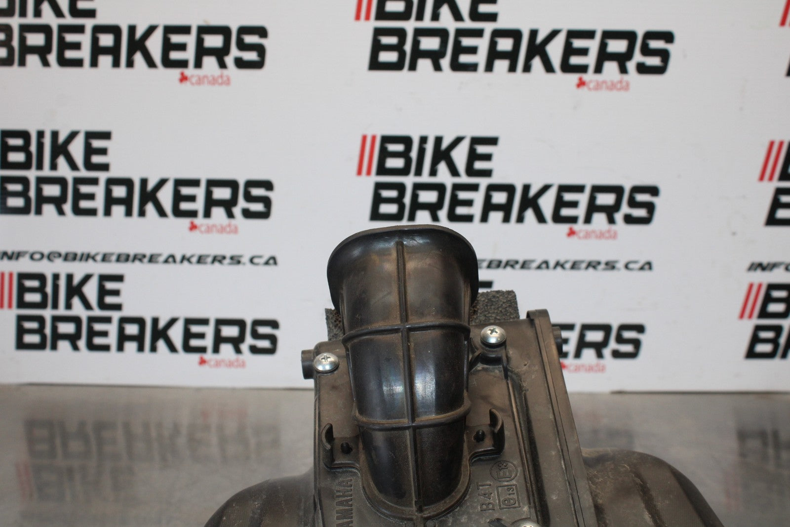 22-25 YAMAHA YZF R7 AIRBOX AIR INTAKE FILTER BOX BB176
