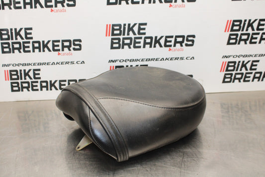 03-08 KAWASAKI VULCAN 1600 REAR BACK PASSENGER SEAT BB196