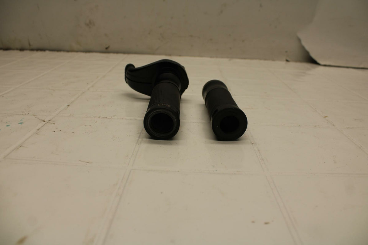 08-16 YAMAHA YZF R6 THROTTLE CABLE LINE HOUSING GUIDE BB406