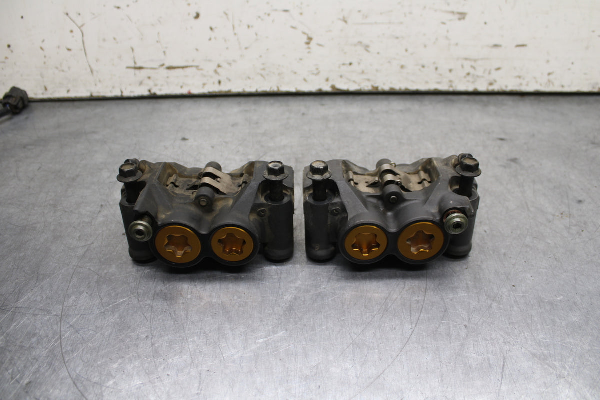 06-07 YAMAHA YZF R6 RIGHT LEFT FRONT BRAKE CALIPER SET PAIR CALIPERS BB742