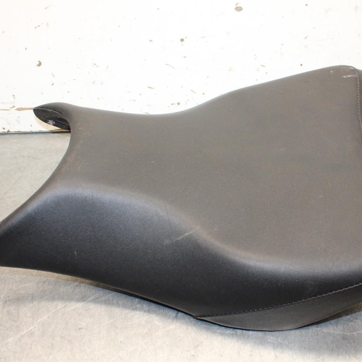 15-18 HONDA CB300FA FRONT DRIVERS SEAT PAD SADDLE PILLION BB646