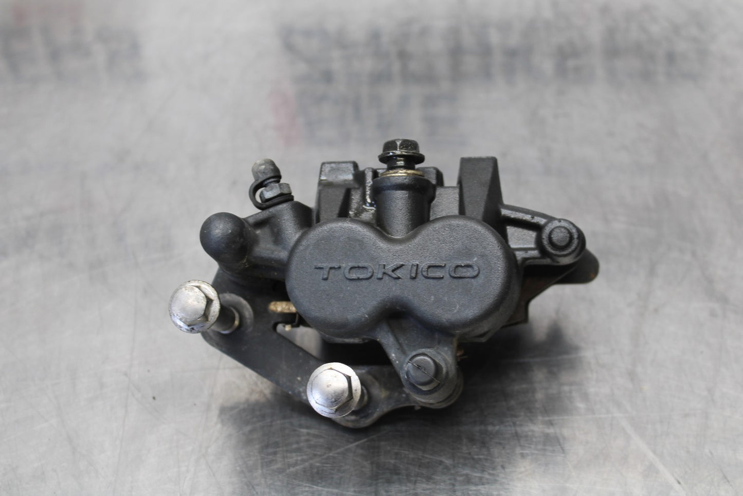 08 KAWASAKI VULCAN 900 FRONT BRAKE CALIPER BB184