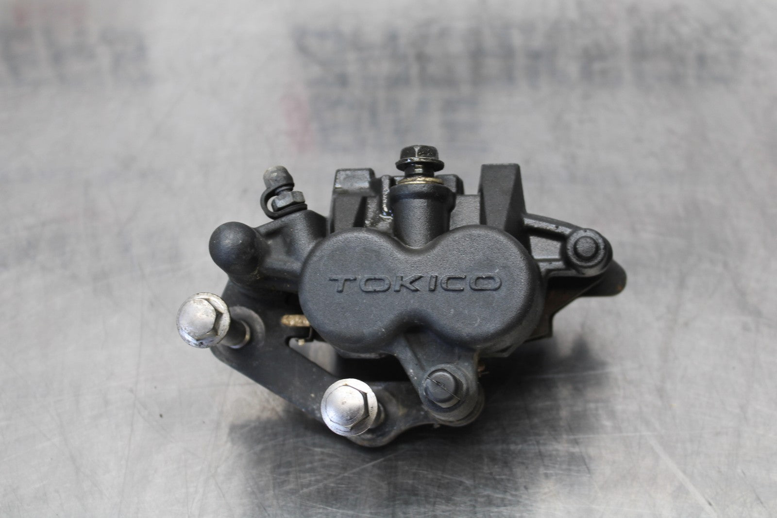 08 KAWASAKI VULCAN 900 FRONT BRAKE CALIPER BB184