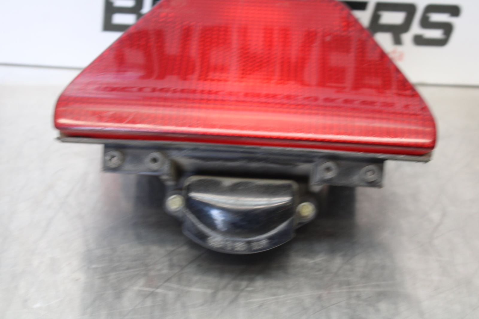 94 SUZUKI KATANA 750 REAR TAIL TAILLIGHT BACK BRAKE LIGHT BB16