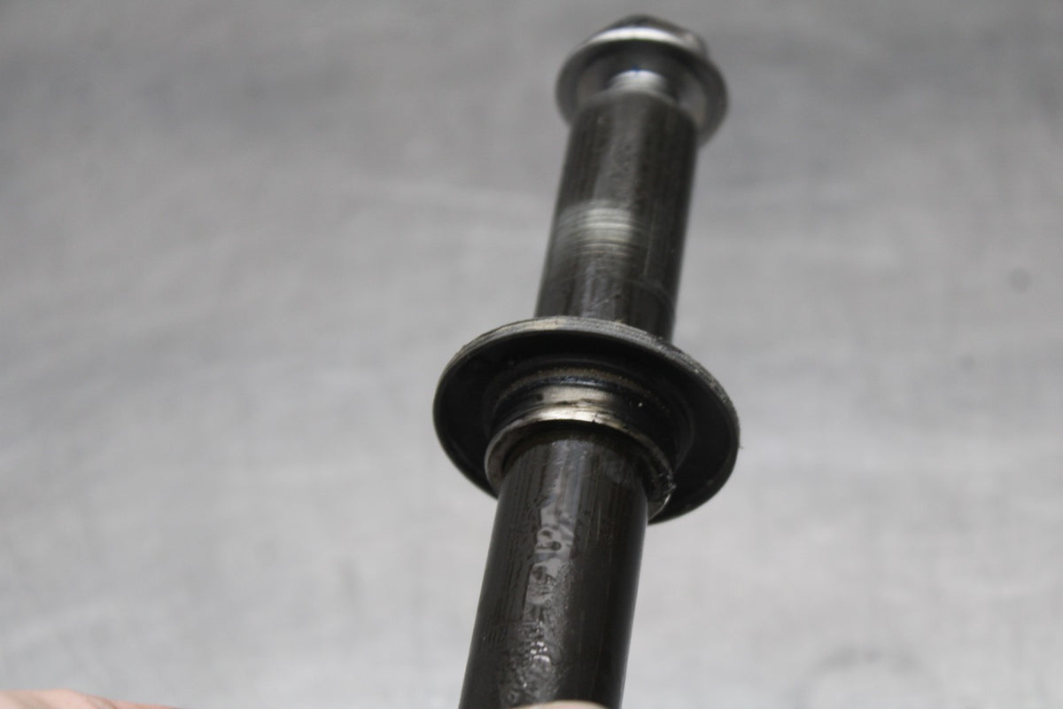 05 YAMAHA YZF R6 FRONT WHEEL RIM AXLE PIVOT BOLT BB858