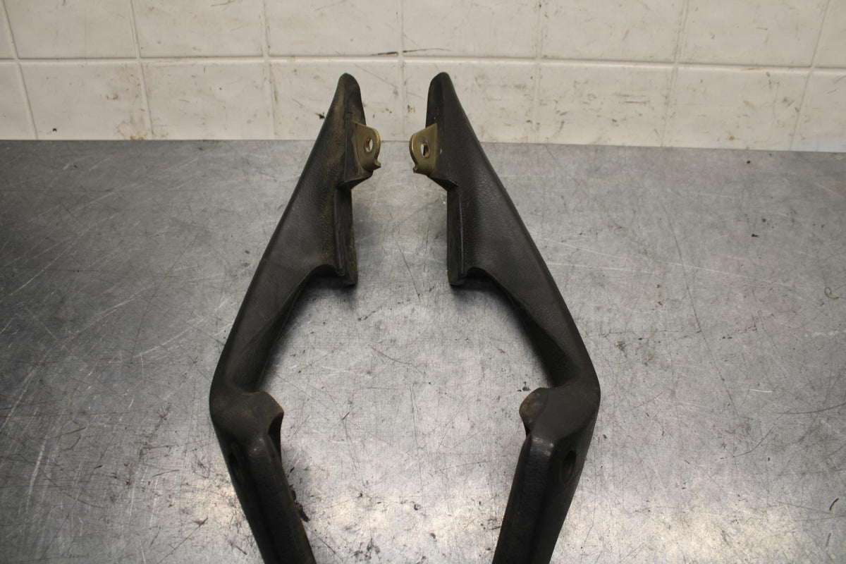 2001 Honda ST1100 PASSENGER REAR SEAT GRAB BAR HANDLE SET BB77