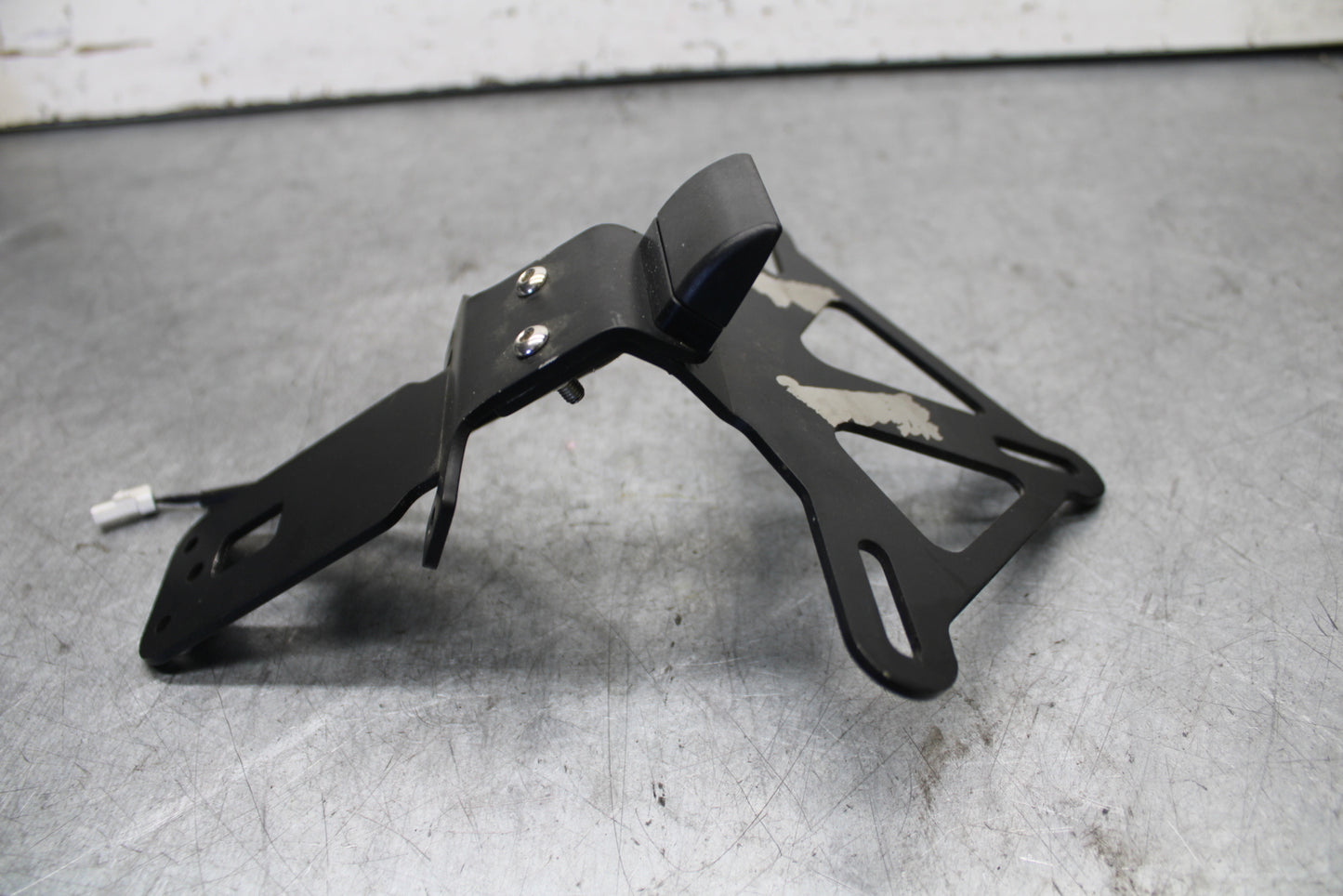 19-21 TRIUMPH SPEED TWIN 1200 REAR BACK TAIL LIGHT MOUNT BRACKET BB653