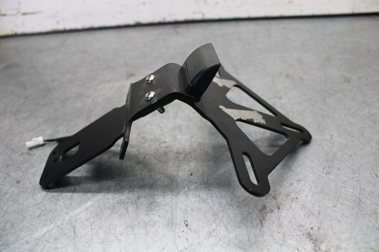 19-21 TRIUMPH SPEED TWIN 1200 REAR BACK TAIL LIGHT MOUNT BRACKET BB653