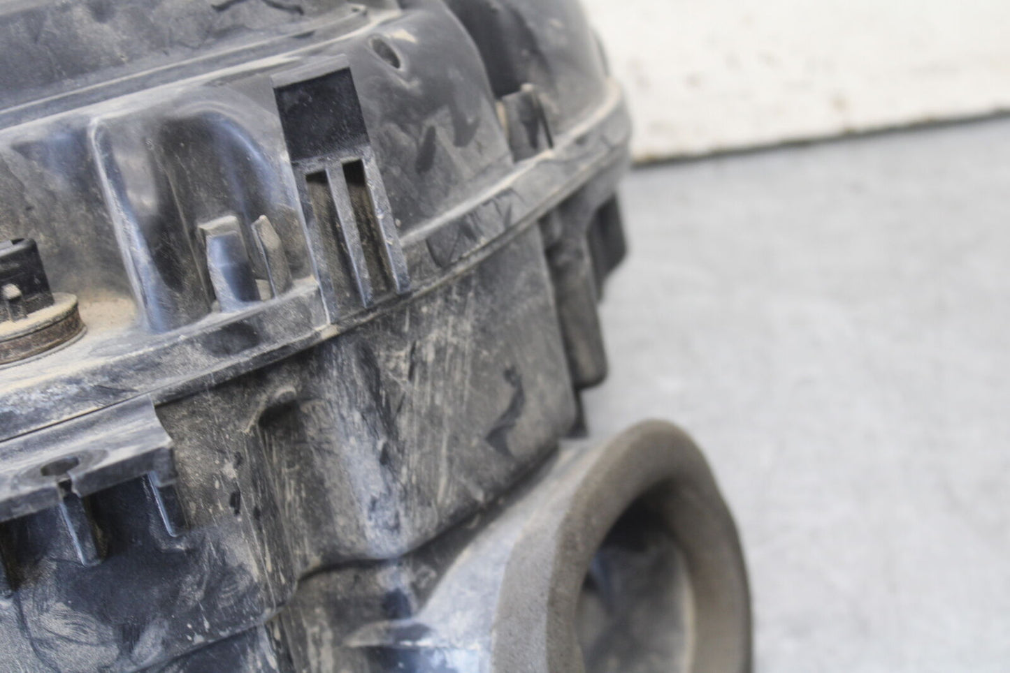 06-07 SUZUKI GSXR 600 AIRBOX AIR INTAKE FILTER BOX BB694