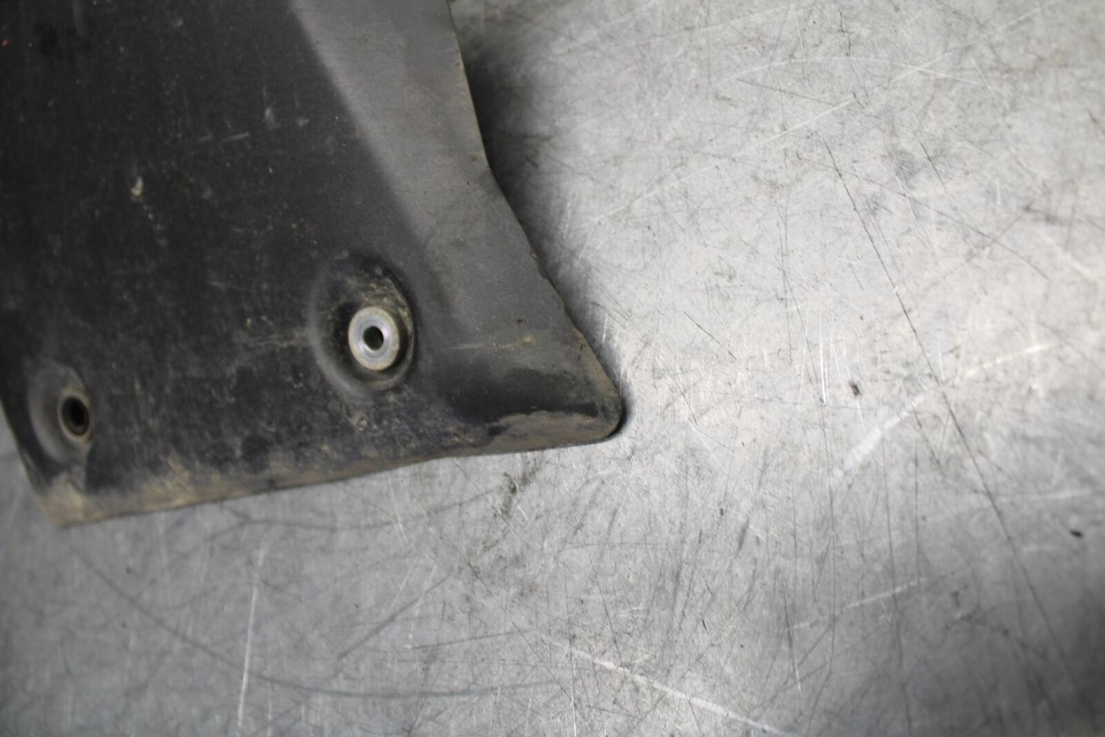 2012 Kawasaki Ninja ZX6R REAR MUFFLER EXHAUST PIPE COVER HEAT SHIELD BB529