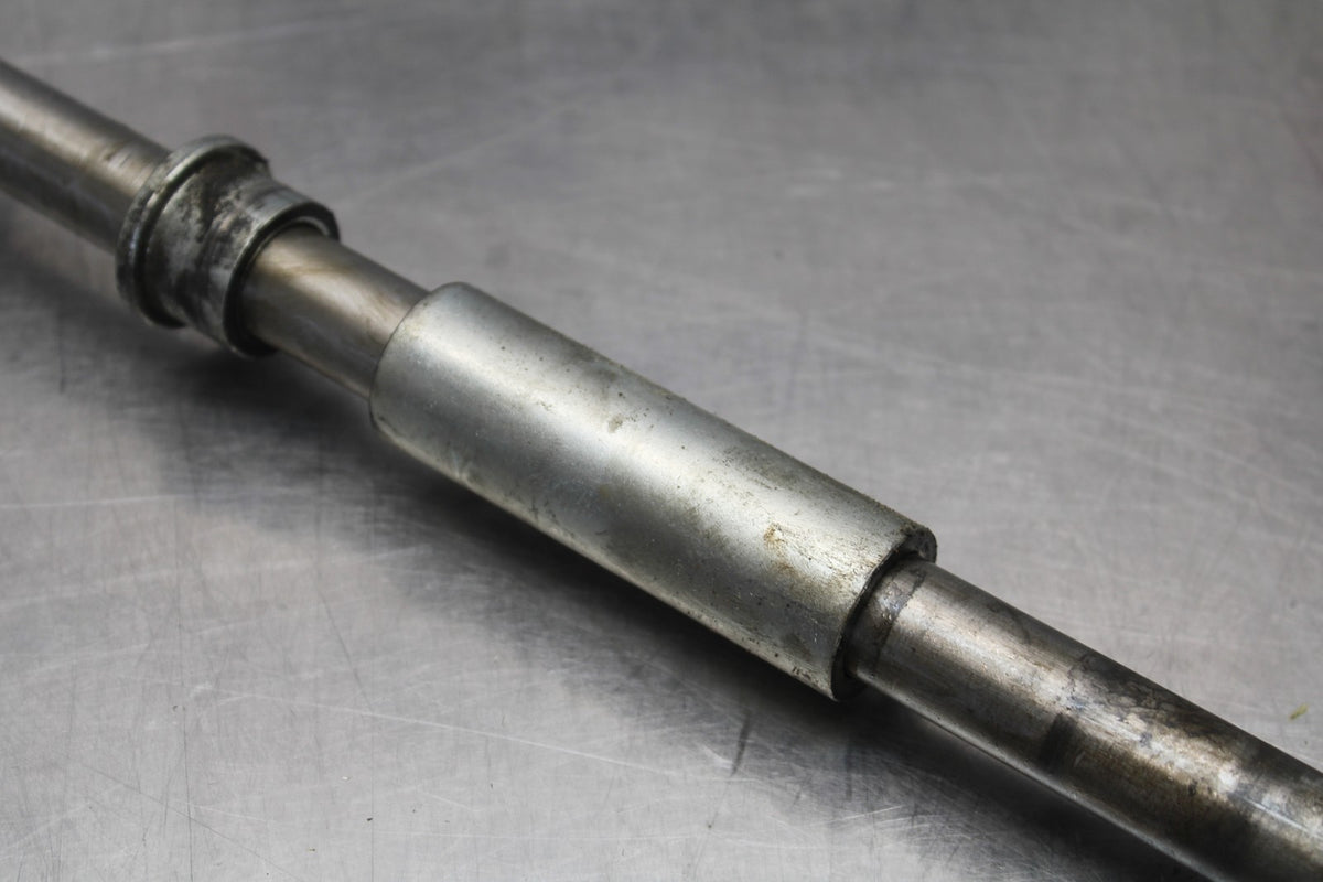 03-08 KAWASAKI VULCAN 1600 REAR AXLE BACK WHEEL RIM PIVOT BOLT AXEL BB196