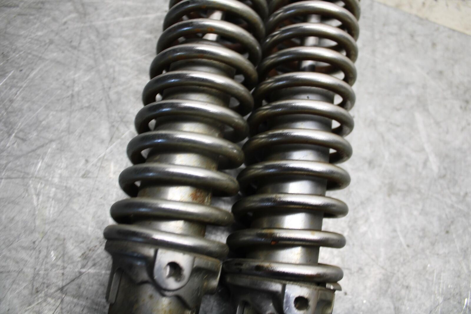 1982 Suzuki GS450L REAR BACK SHOCK ABSORBER BB52