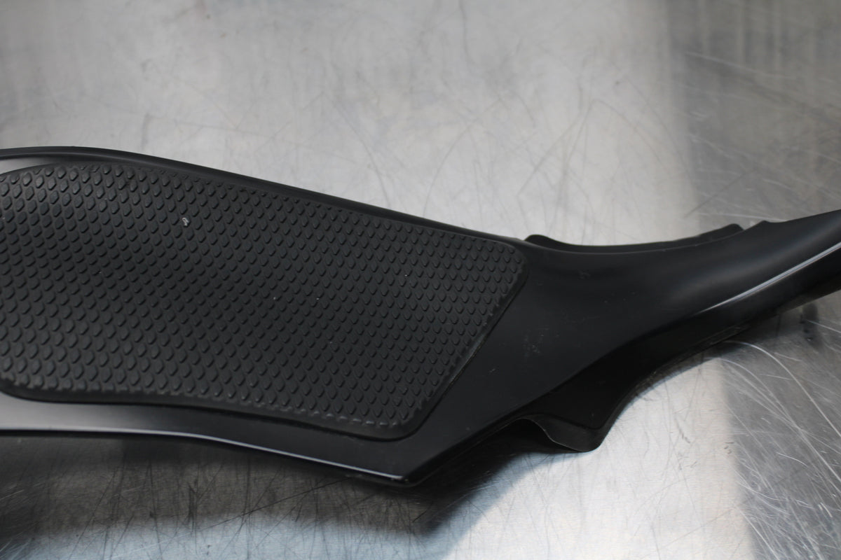 13-18 KAWASAKI NINJA ZX6R RIGHT LEFT GAS TANK PANELS COVERS TRIM SET COWLS BB143