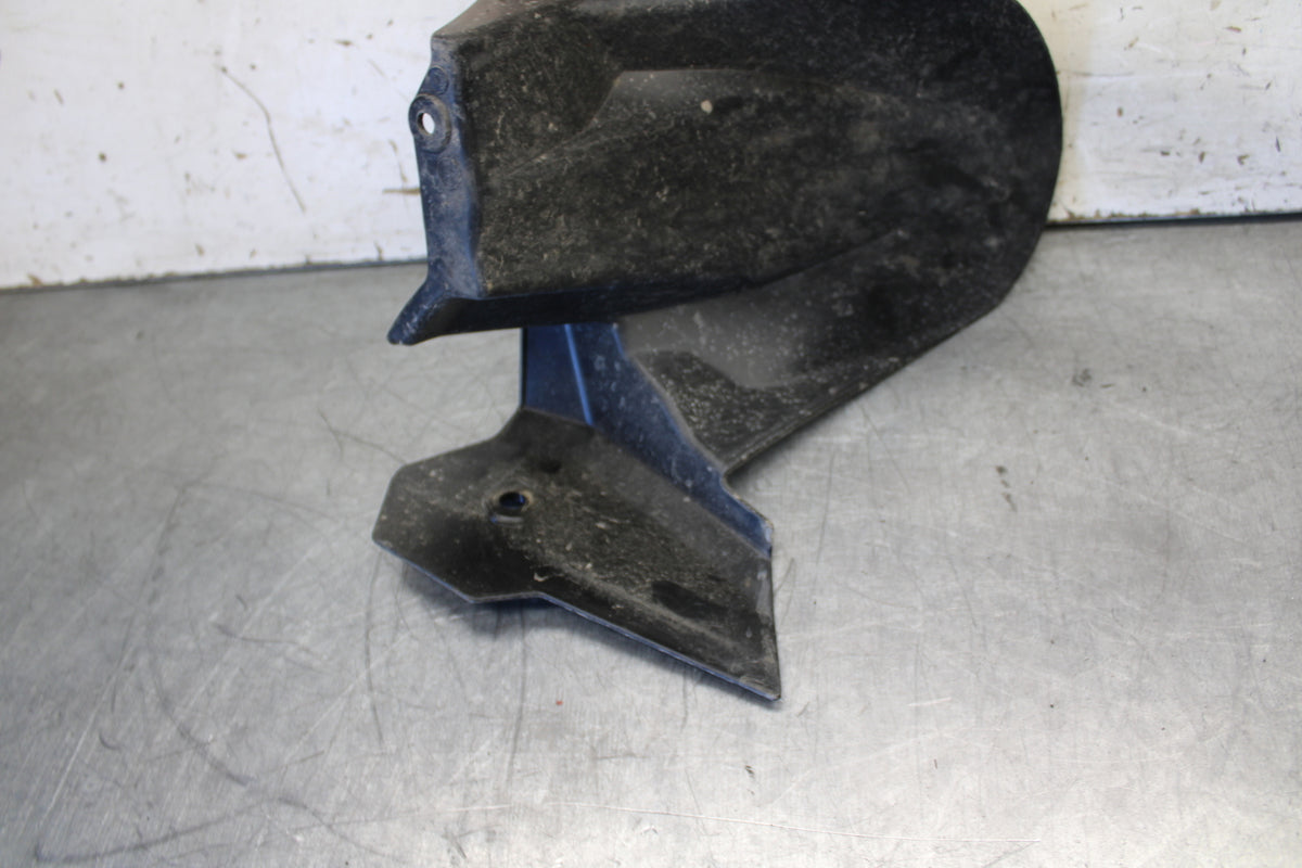 19-22 KAWASAKI Z400 REAR BACK WHEEL TIRE HUGGER FENDER BB708