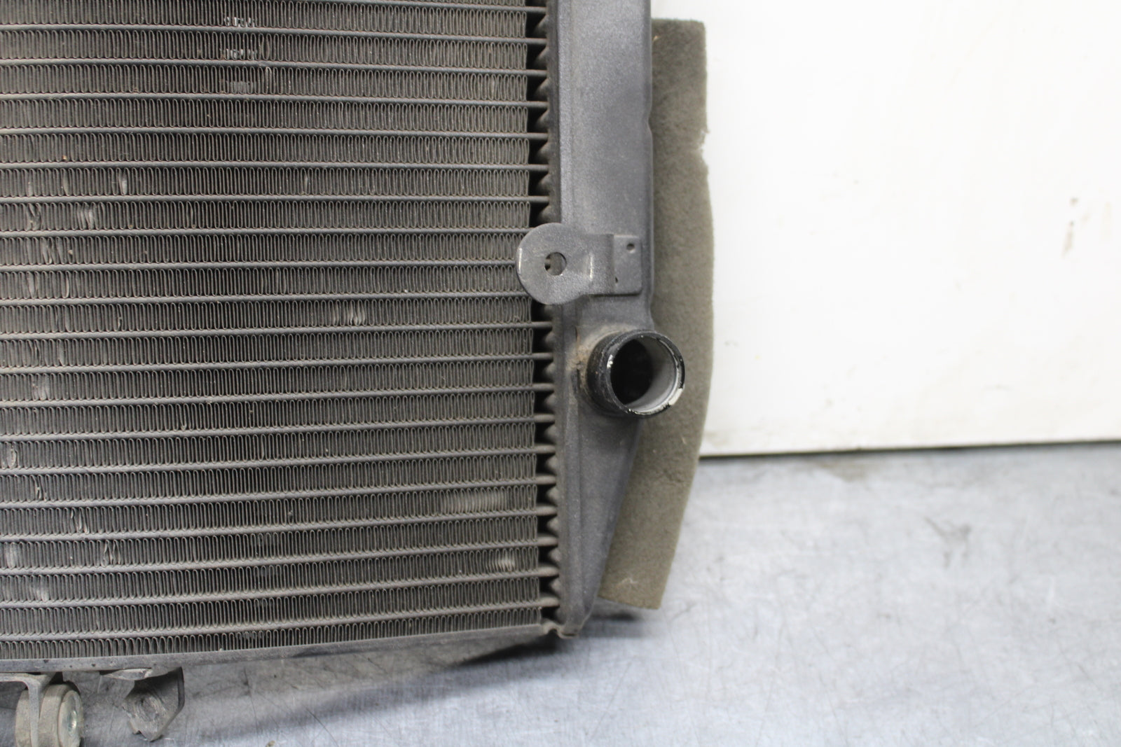 03-05 YAMAHA YZF R6  ENGINE RADIATOR MOTOR COOLER COOLING RADIATER BB751