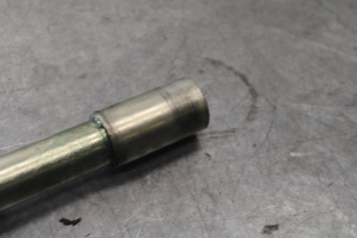 07-08 TRIUMPH DAYTONA 675 FRONT WHEEL RIM AXLE PIVOT BOLT BB685