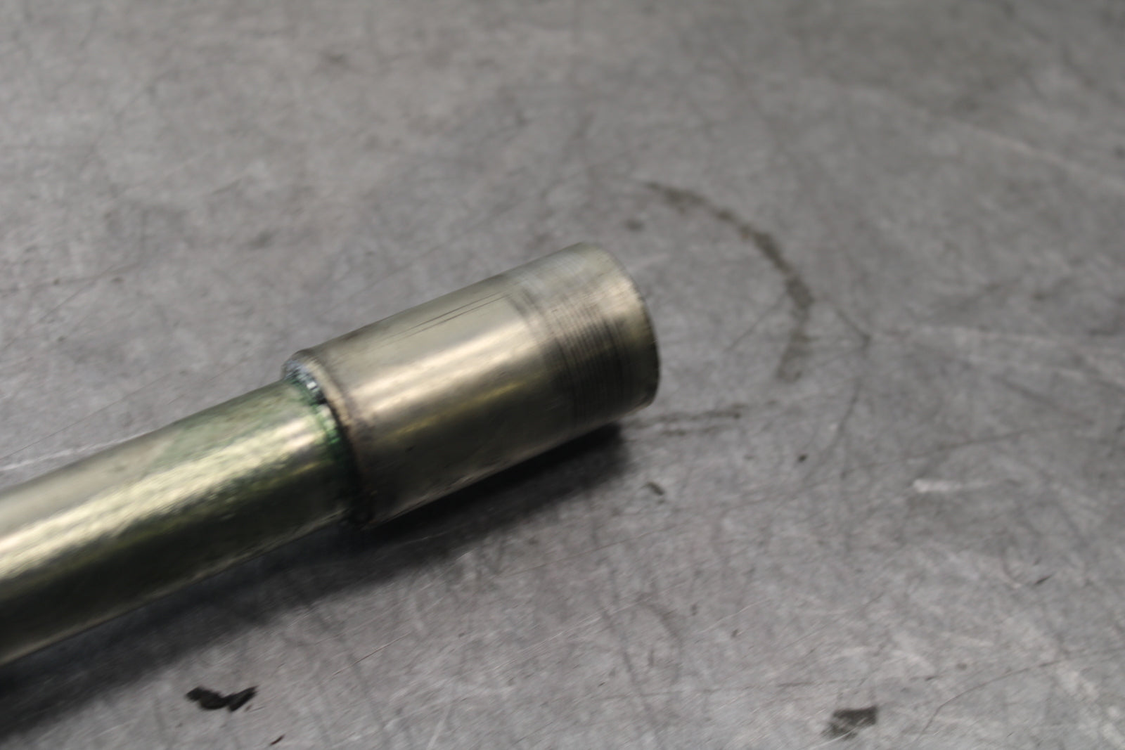 07-08 TRIUMPH DAYTONA 675 FRONT WHEEL RIM AXLE PIVOT BOLT BB685