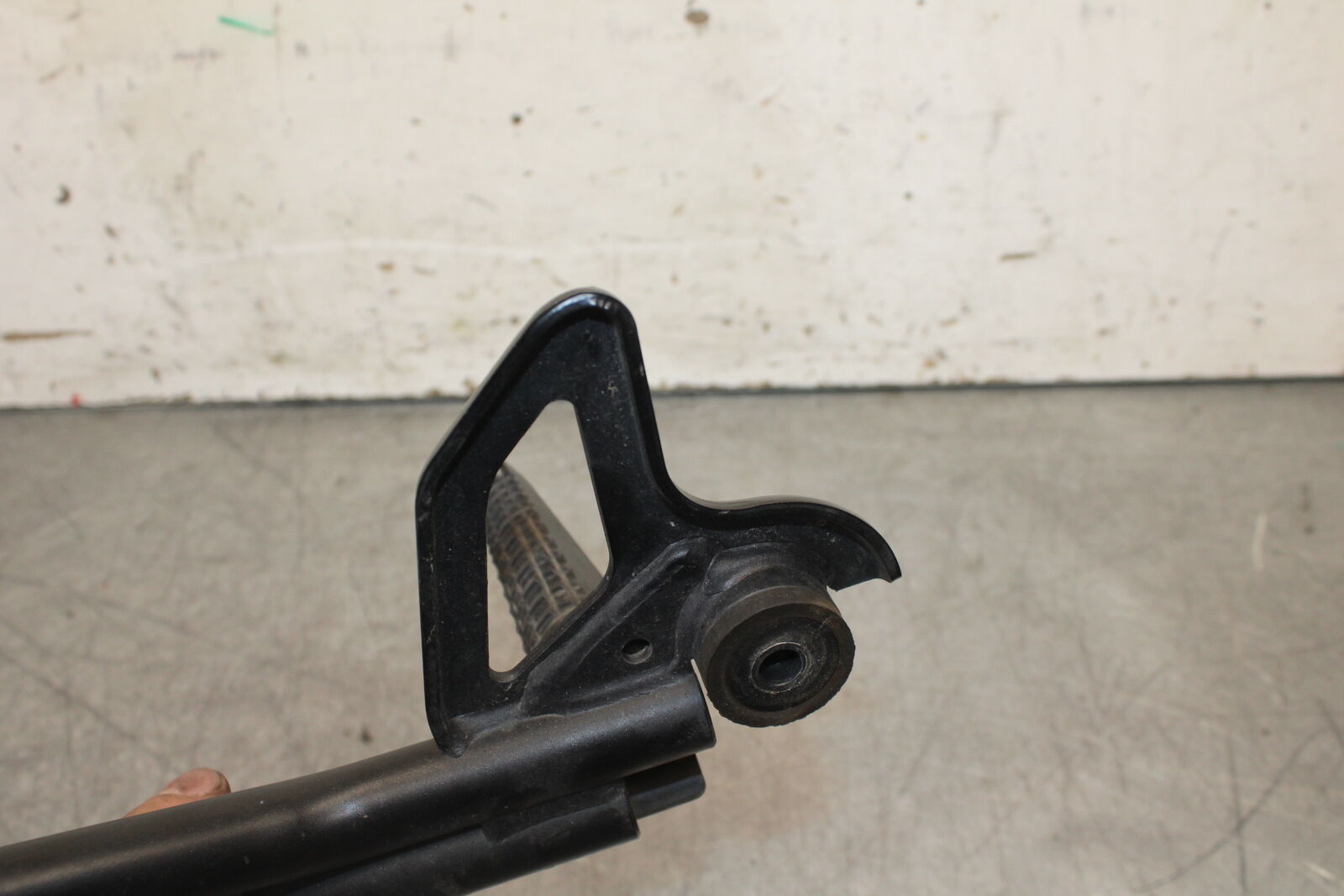 17-24 SUZUKI SV650 RIGHT REAR BACK PASSENGER PEG BB706