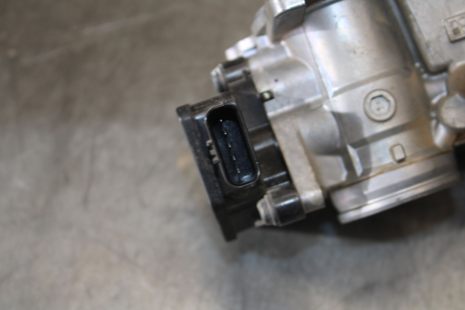 13-15 HONDA CBR500R MAIN FUEL INJECTORS / THROTTLE BODIES 16400-MGZ-A02 BB704