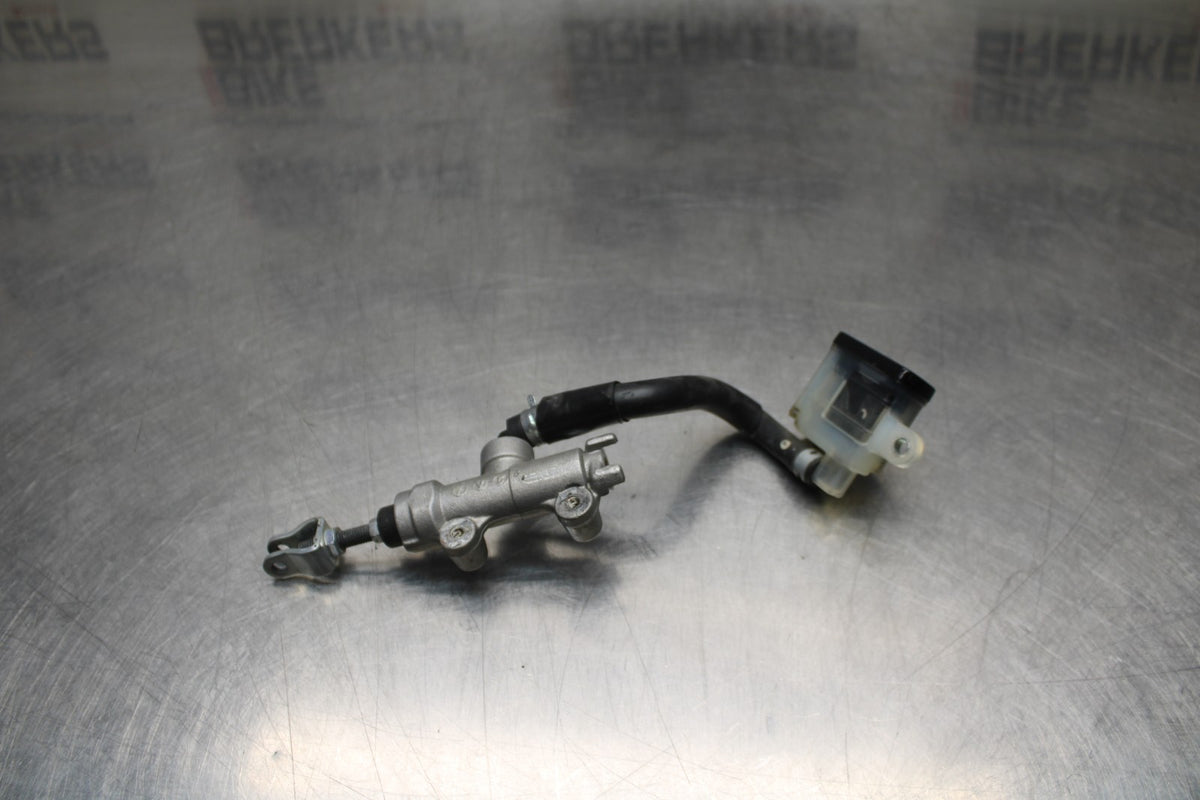 08-10 SUZUKI GSXR 600 REAR BACK BRAKE MASTER CYLINDER W RESERVOIR BB202