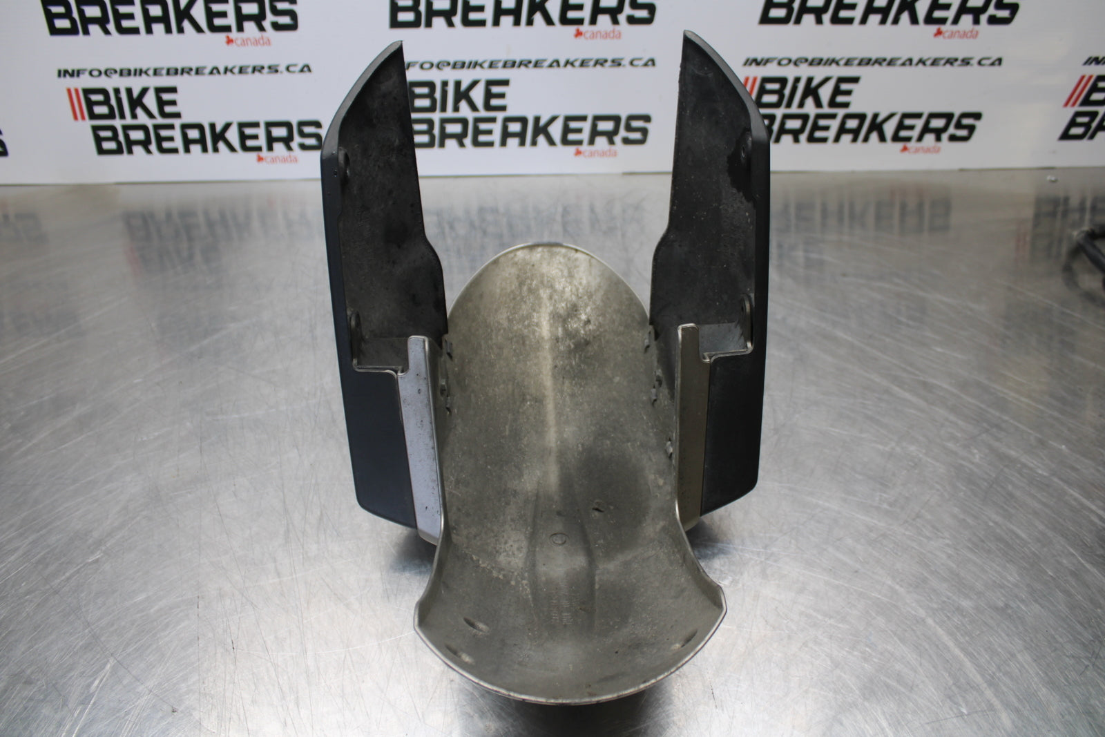 04-05 KAWASAKI NINJA ZX10R FRONT WHEEL FENDER COWL FAIRING BB163