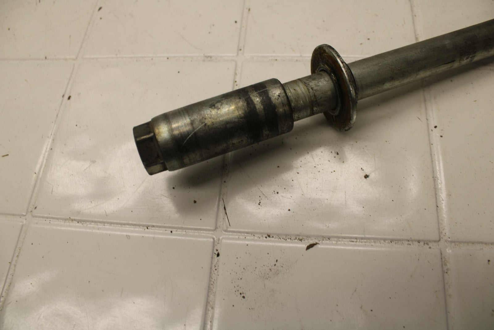 97-00 SUZUKI BANDIT 1200 FRONT WHEEL RIM AXLE PIVOT BOLT BB08