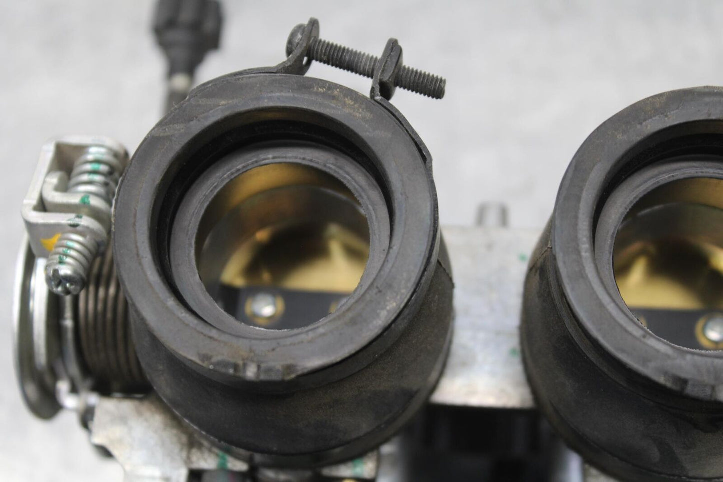 15-16 KAWASAKI EX300 MAIN FUEL INJECTORS / THROTTLE BODIES BB635