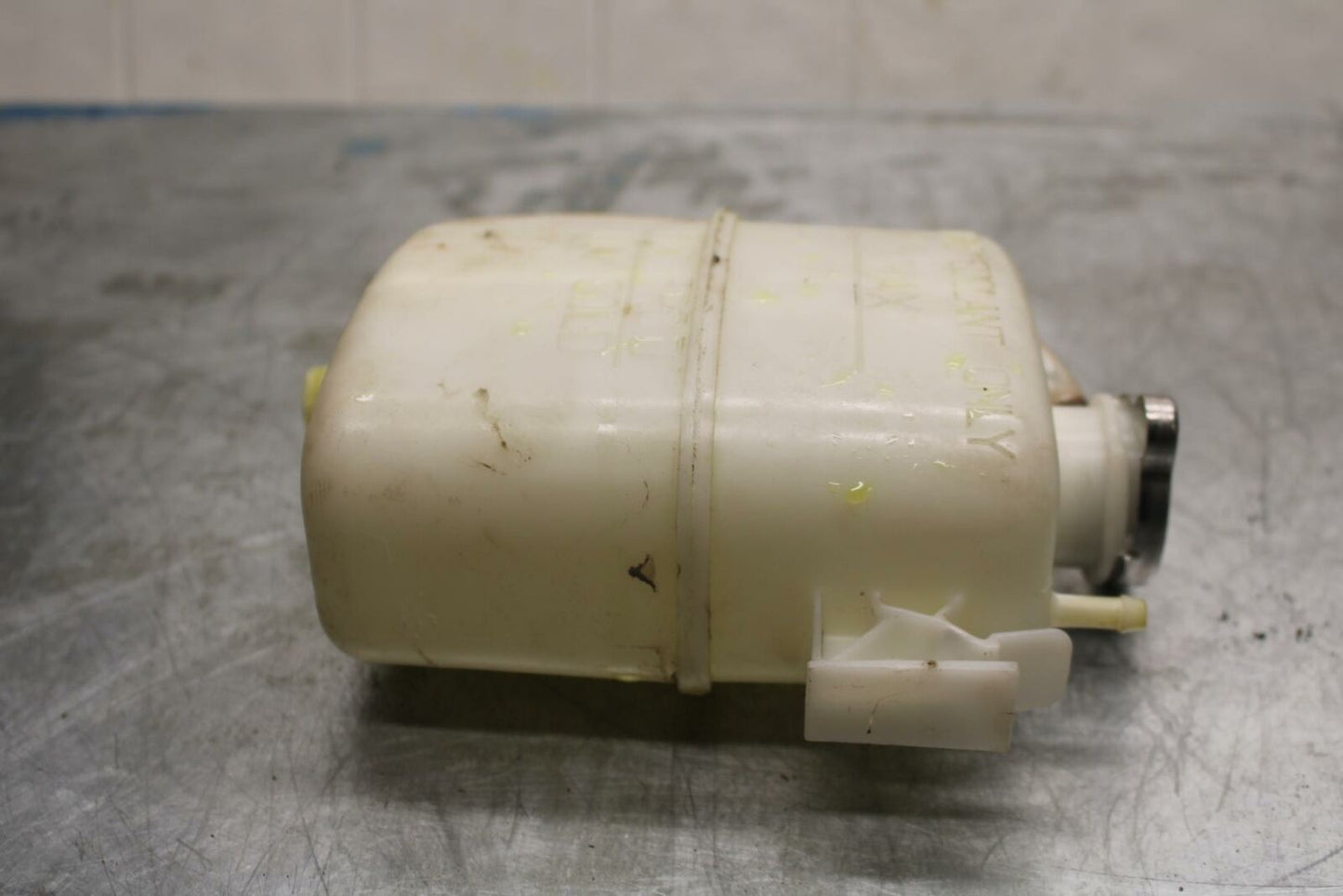 10-12 CAN AM SPYDER RT COOLANT WATER TANK RESERVOIR BOTTLE BB415