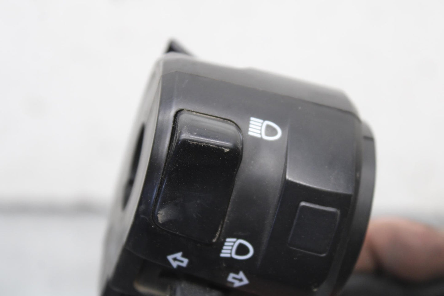 15-16 KAWASAKI EX300 LEFT CLIP ON HANDLE HORN SIGNALS SWITCH  BB635