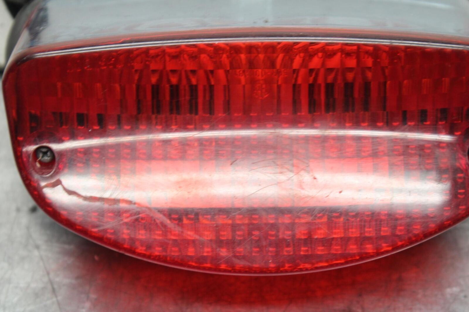04-09 SUZUKI GS 500 FH GS500F REAR TAIL TAILLIGHT BACK BRAKE LIGHT BB97