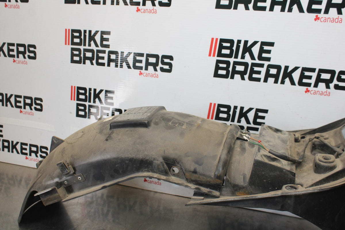 84 HONDA INTERCEPTOR 1000 VF1000F REAR BACK FENDER MUD GUARD BB878