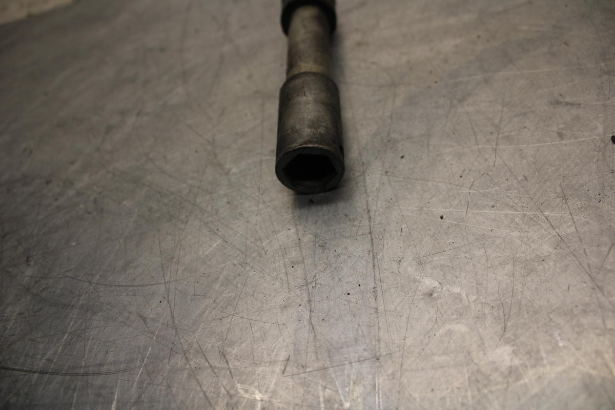 07-12 HONDA CBR600RR FRONT WHEEL RIM AXLE PIVOT BOLT 44301-MFJ-D00 BB500