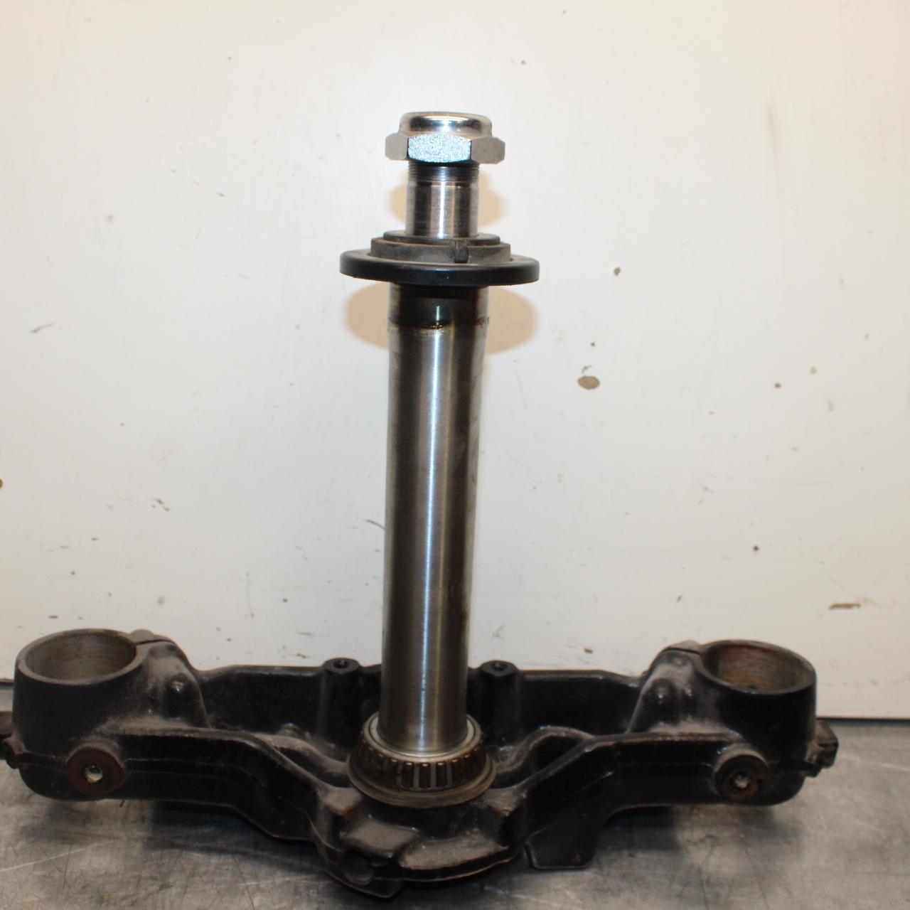 03-08 KAWASAKI VULCAN 1600 FRONT FORKS CLAMP LOWER TRIPLE TREE STEM BB616